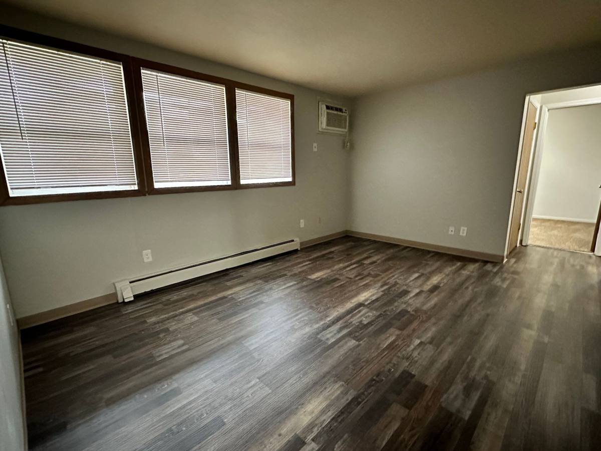 Apartment for rent at 3908-3947 E 23rd St, Des Moines, IA 50317