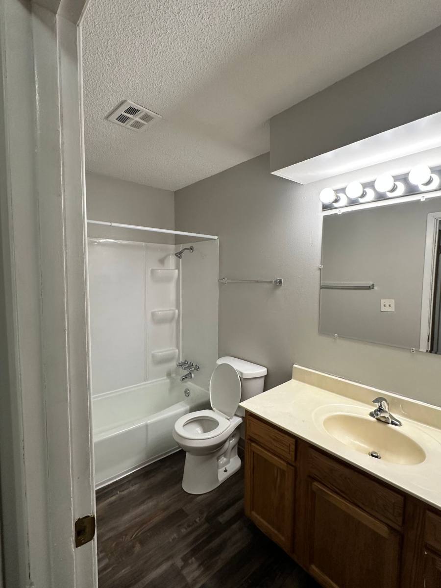 Apartment for rent at 3908-3947 E 23rd St, Des Moines, IA 50317