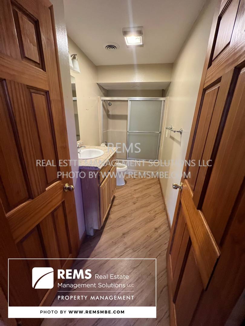 Apartment for rent at 1185 E Hiawatha Dr, Wisconsin Dells, WI 53965
