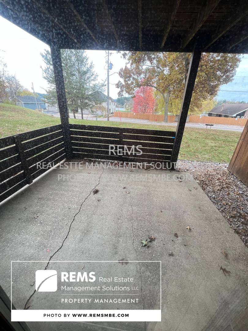 Apartment for rent at 1185 E Hiawatha Dr, Wisconsin Dells, WI 53965