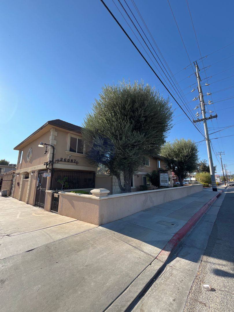 Apartment for rent at 26087 Bouquet Canyon Rd, Santa Clarita, CA 91350