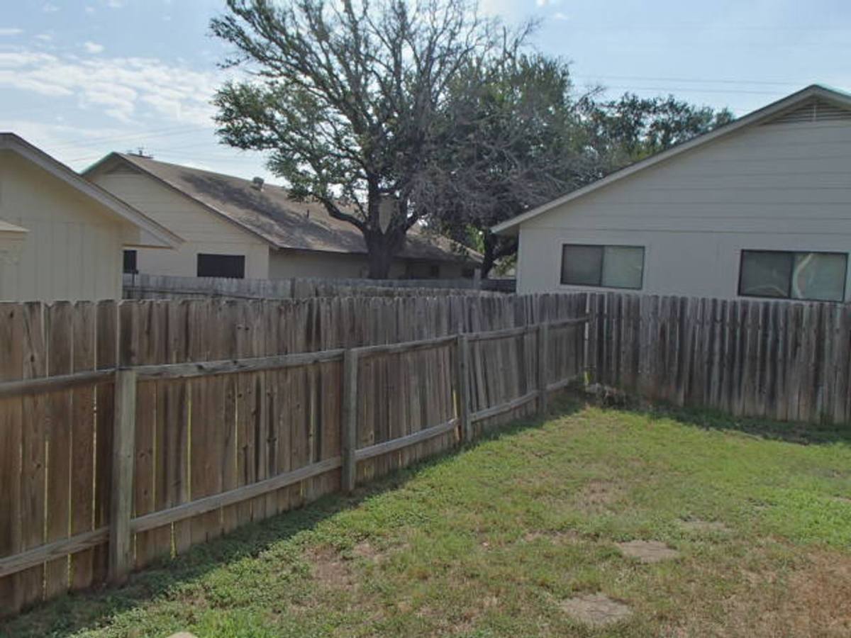 Apartment for rent at 312 Tamara, Georgetown, TX 78628