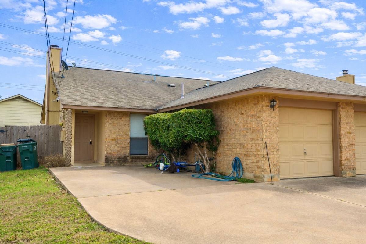 Apartment for rent at 312 Tamara, Georgetown, TX 78628