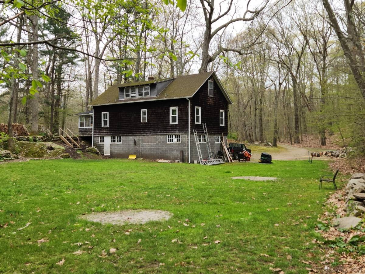 Apartment for rent at 480 Maupas Rd #5, Guilford, CT 06437