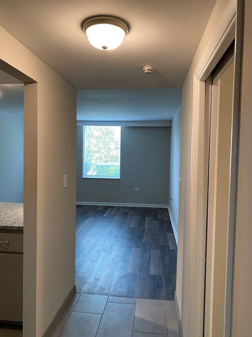 Apartment for rent at 1800 Senate St, Columbia, SC 29201