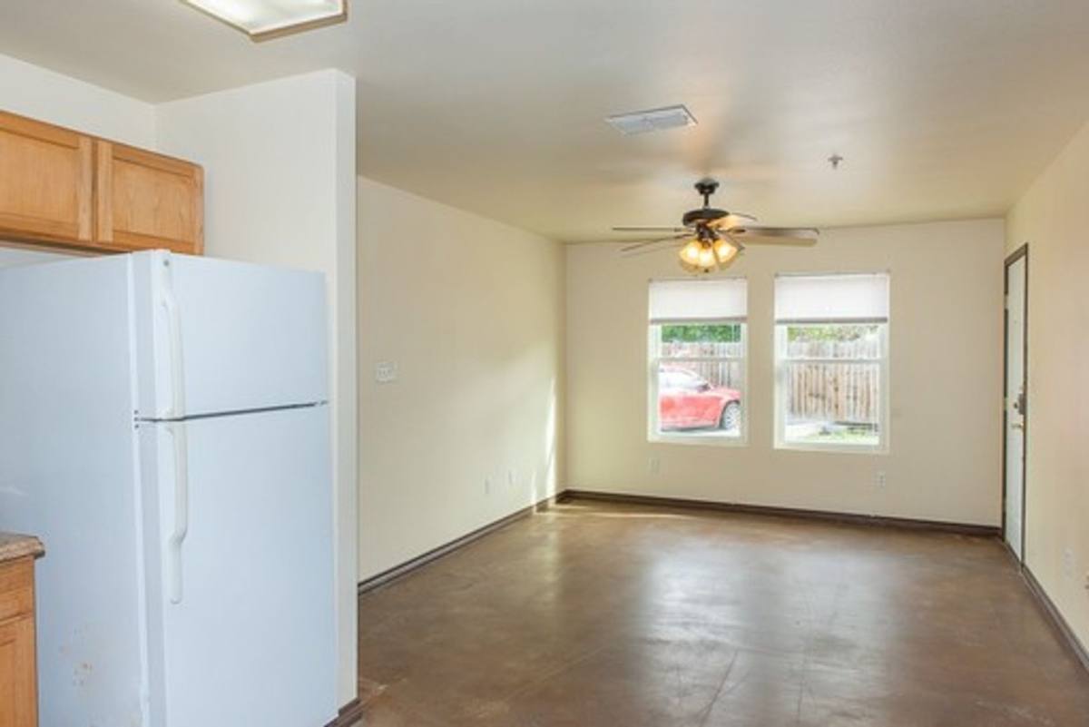 Apartment for rent at 1634 14th St, Corpus Christi, TX 78404