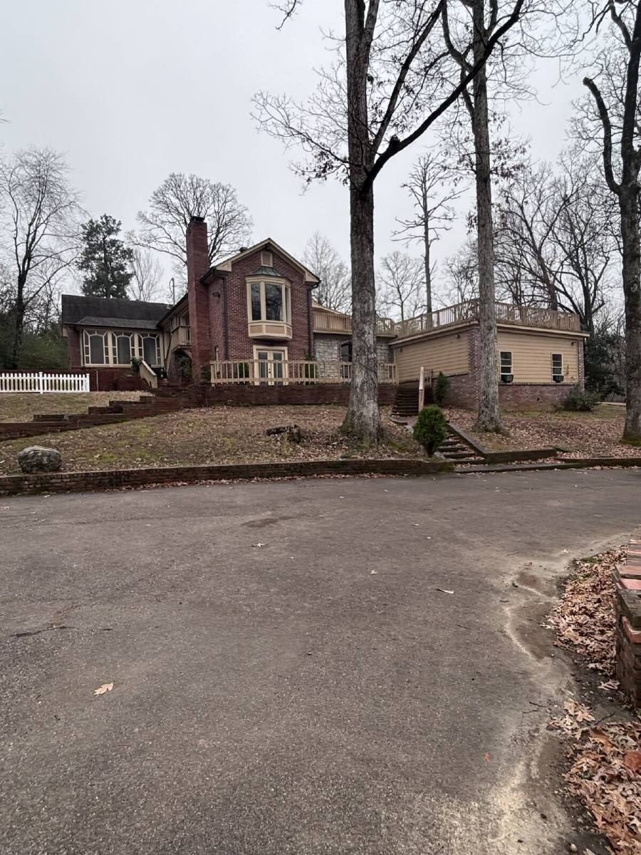 House for rent at 8071 Dogwood Rd, Germantown, TN 38138