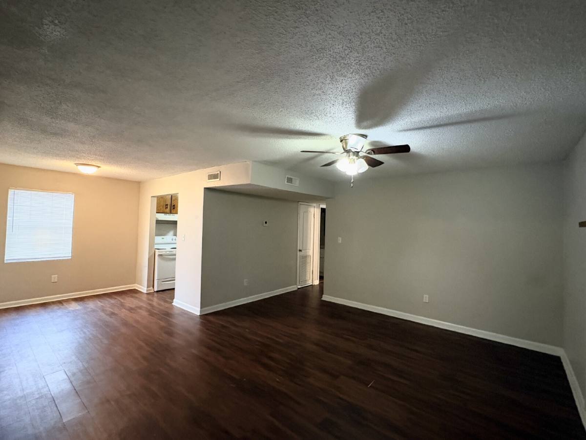 Apartment for rent at 821 E Cottonwood Rd #2, Dothan, AL 36301