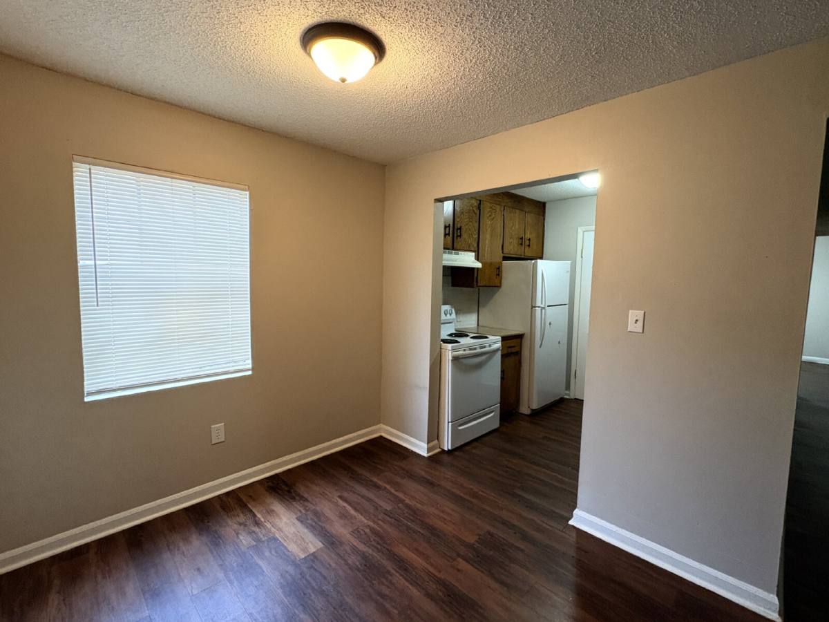 Apartment for rent at 821 E Cottonwood Rd #2, Dothan, AL 36301