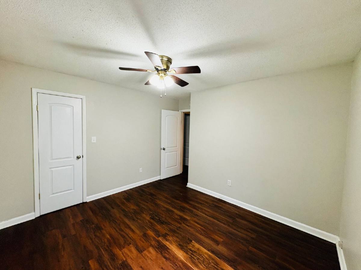 Apartment for rent at 821 E Cottonwood Rd #2, Dothan, AL 36301