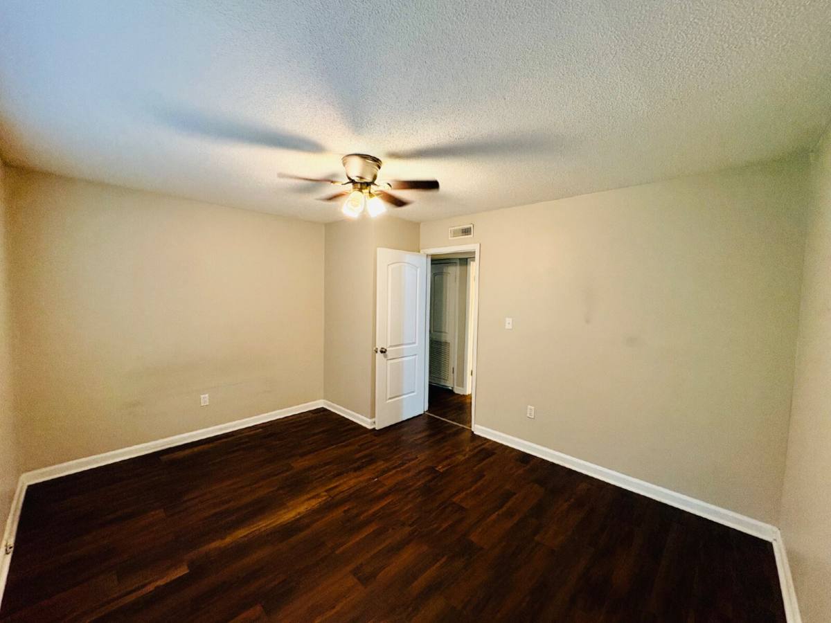 Apartment for rent at 821 E Cottonwood Rd #2, Dothan, AL 36301