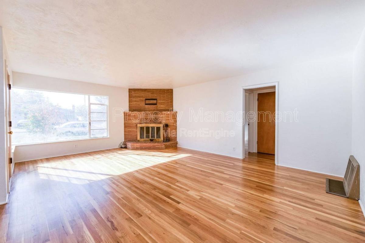 House for rent at 3542 N Orchard St, Fresno, CA 93726