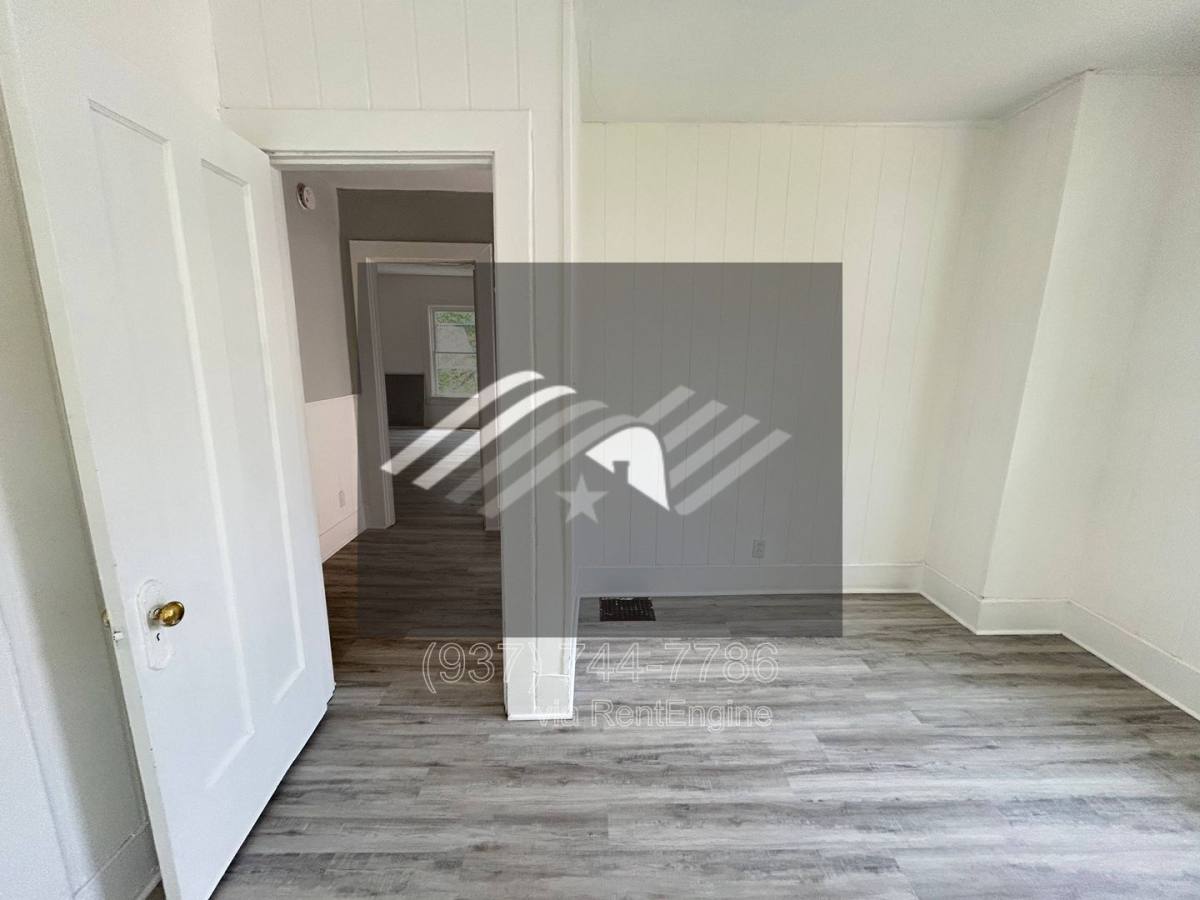 Apartment for rent at 951 Ferndale Ave, Dayton, OH 45406