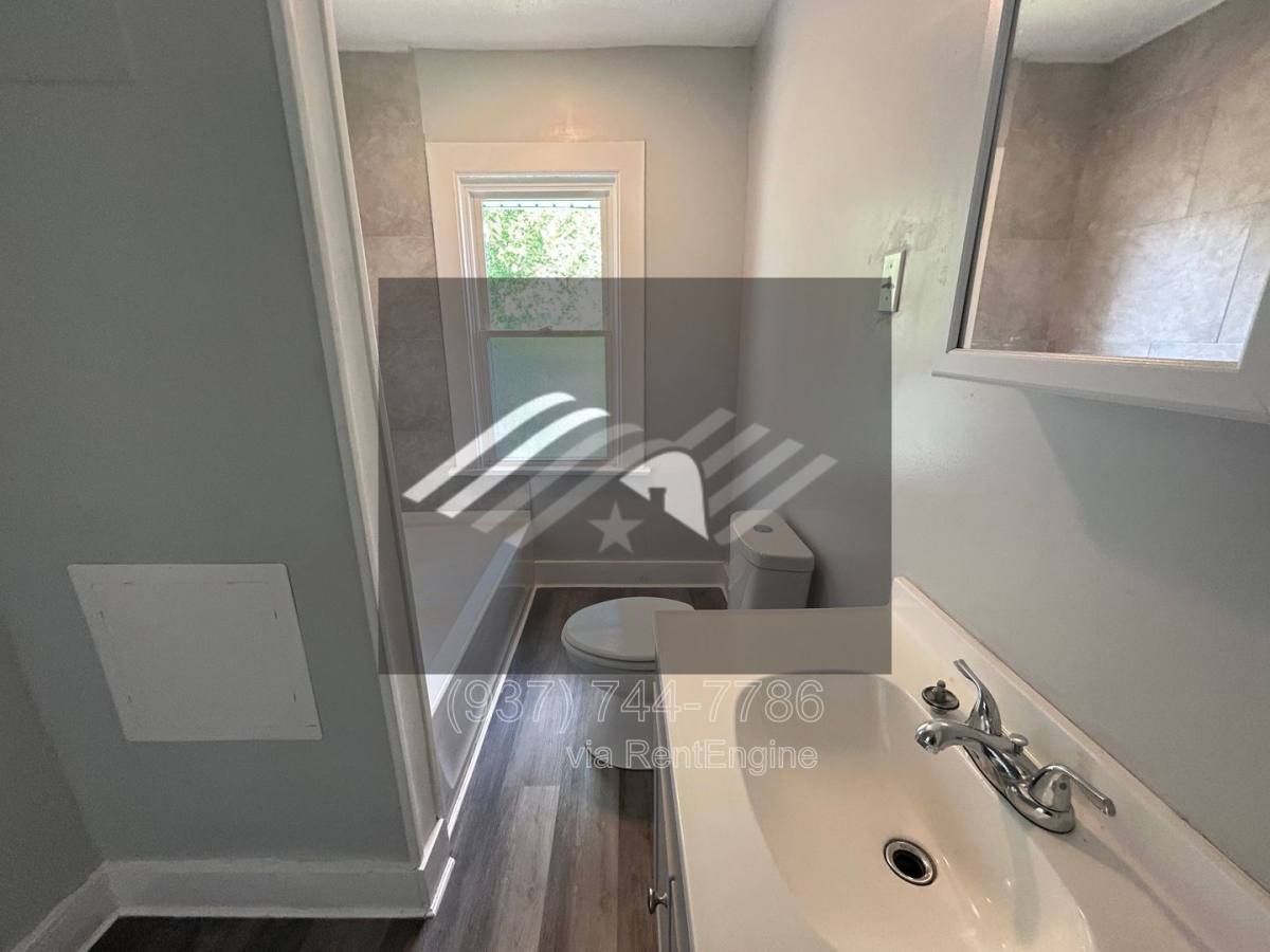 Apartment for rent at 951 Ferndale Ave, Dayton, OH 45406