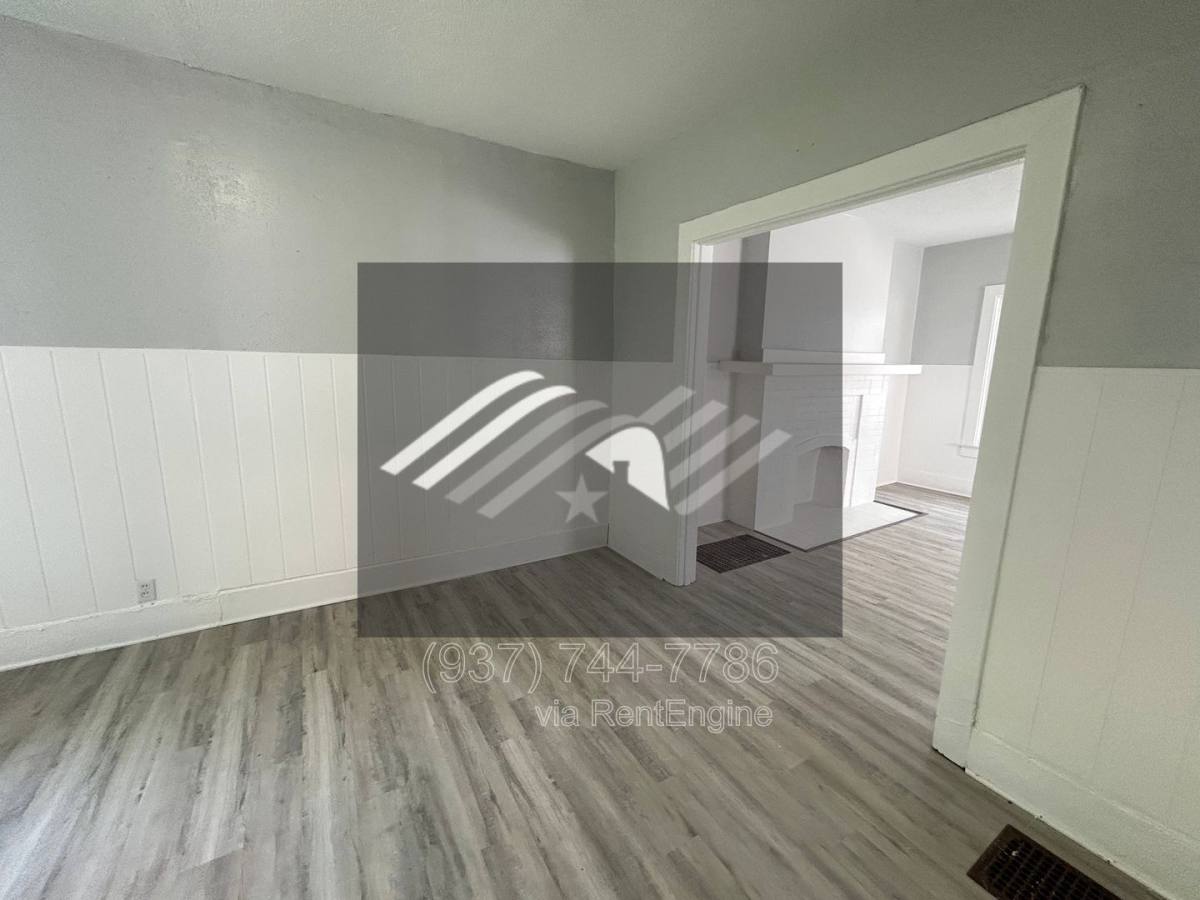 Apartment for rent at 951 Ferndale Ave, Dayton, OH 45406
