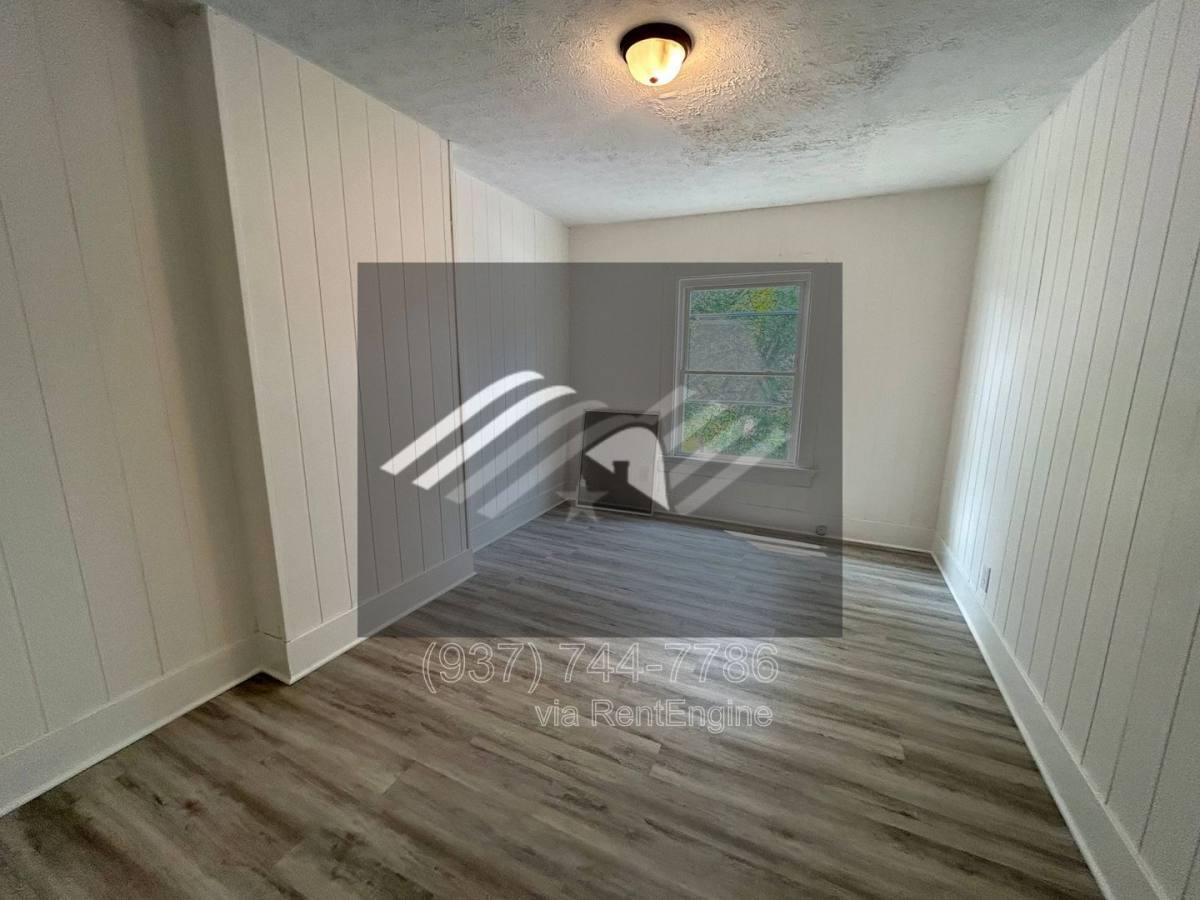 Apartment for rent at 951 Ferndale Ave, Dayton, OH 45406