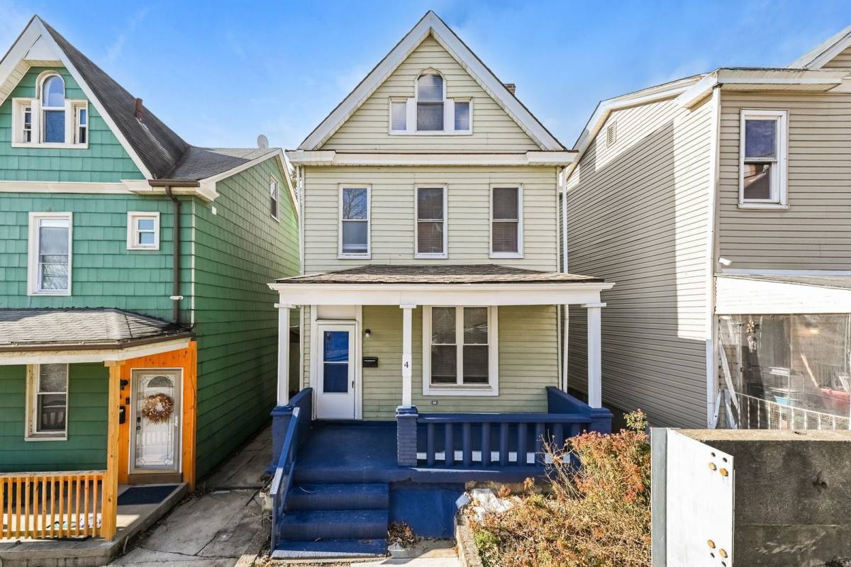 House for rent at 4 Kuhn St, Pittsburgh, PA 15211