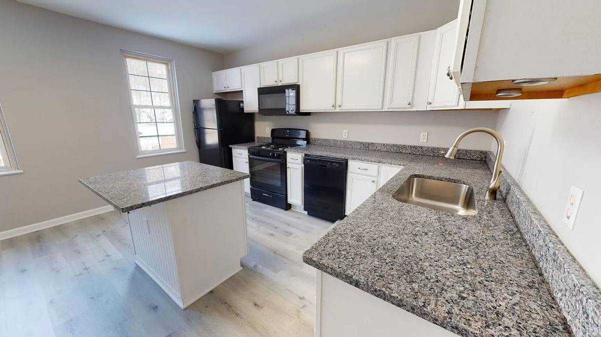 Apartment for rent at 2824 Salisbury St #2, Pittsburgh, PA 15210