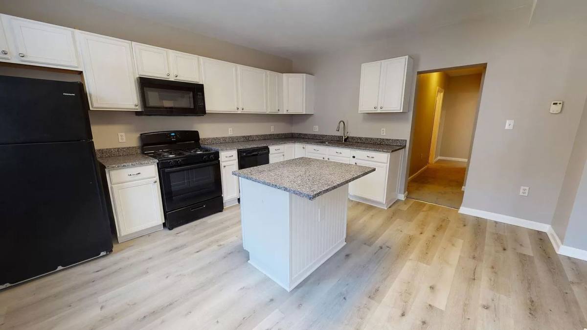 Apartment for rent at 2824 Salisbury St #2, Pittsburgh, PA 15210