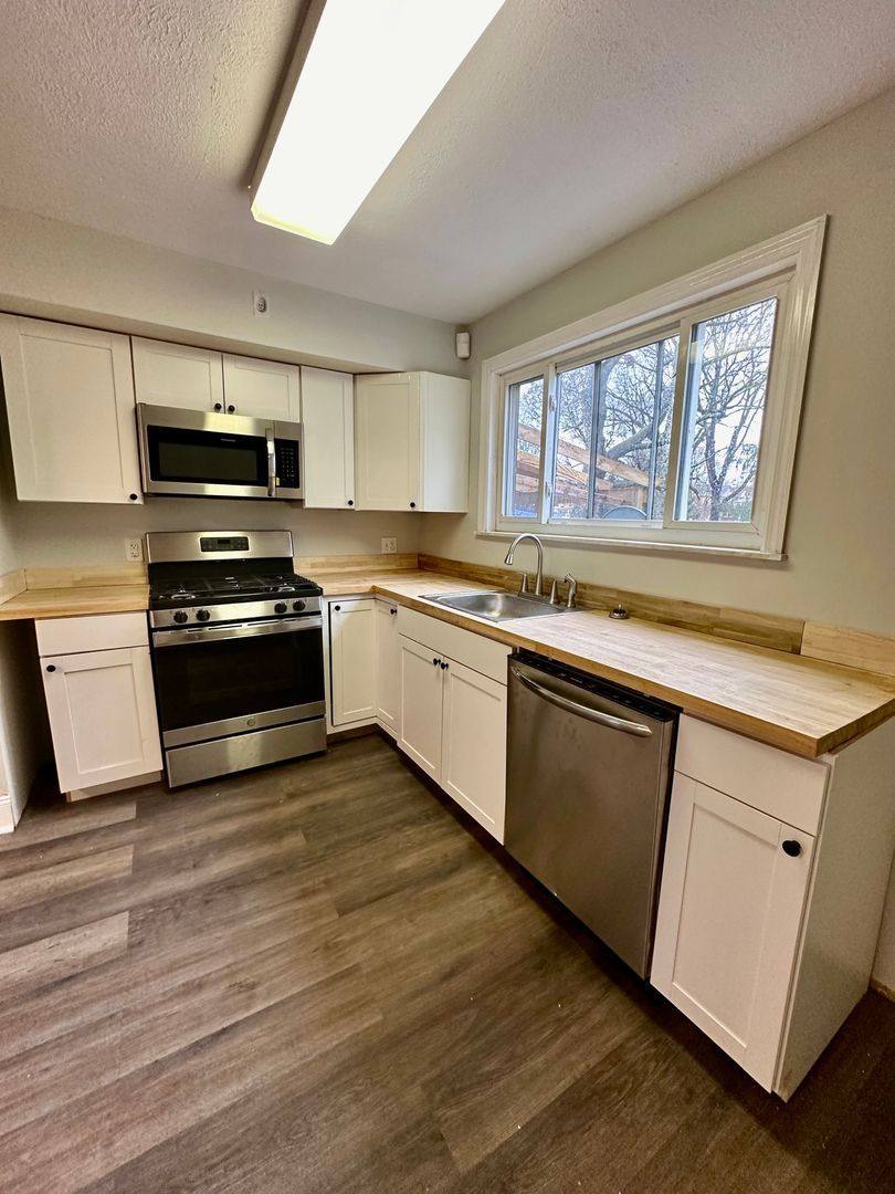 House for rent at 1825 Rialto St, Pittsburgh, PA 15212