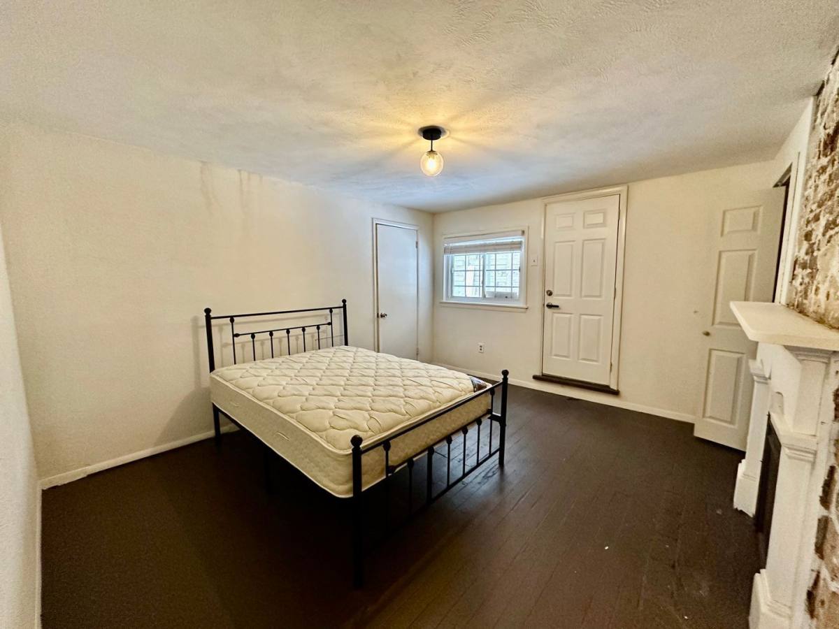 House for rent at 3016 Mary St, Pittsburgh, PA 15203