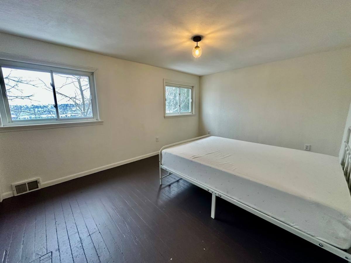House for rent at 3016 Mary St, Pittsburgh, PA 15203