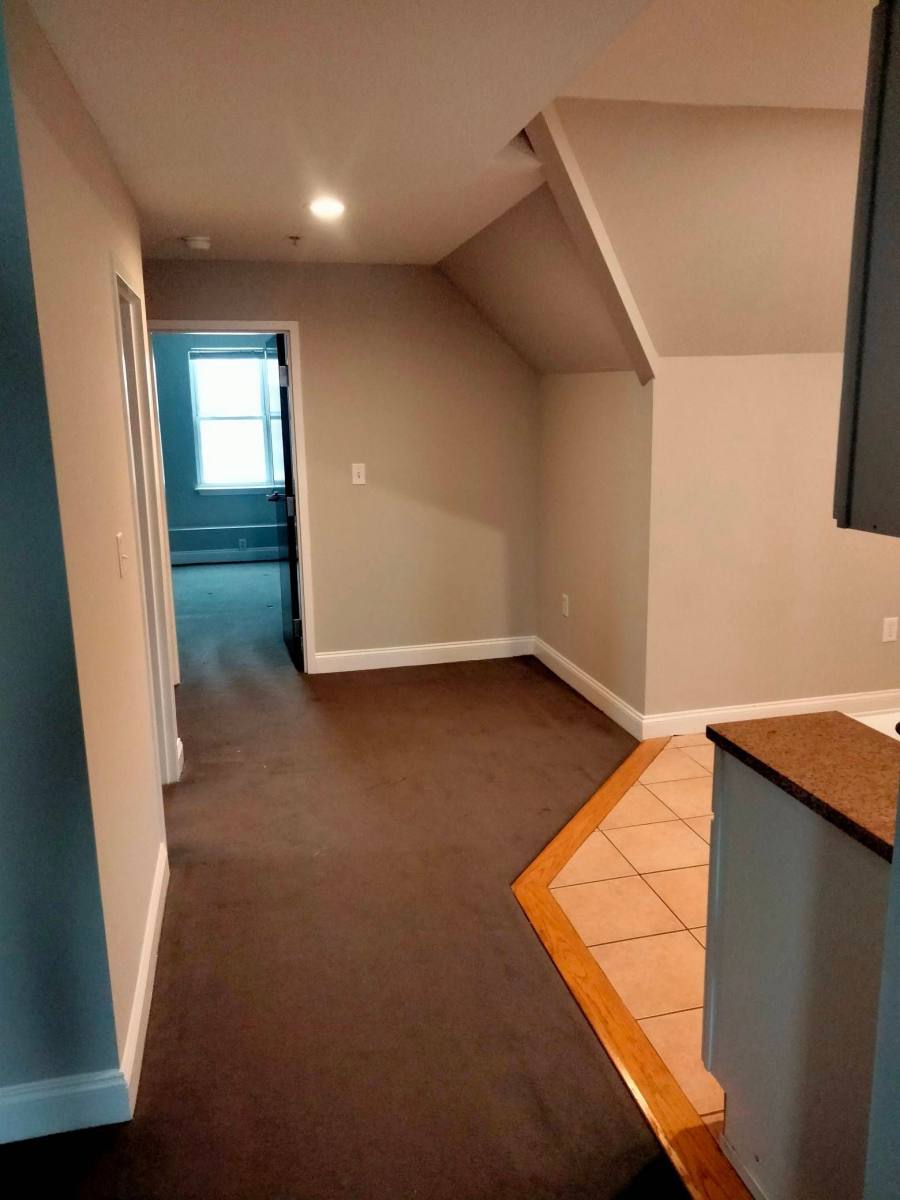 Apartment for rent at 21 Imlay St #3, Hartford, CT 06105