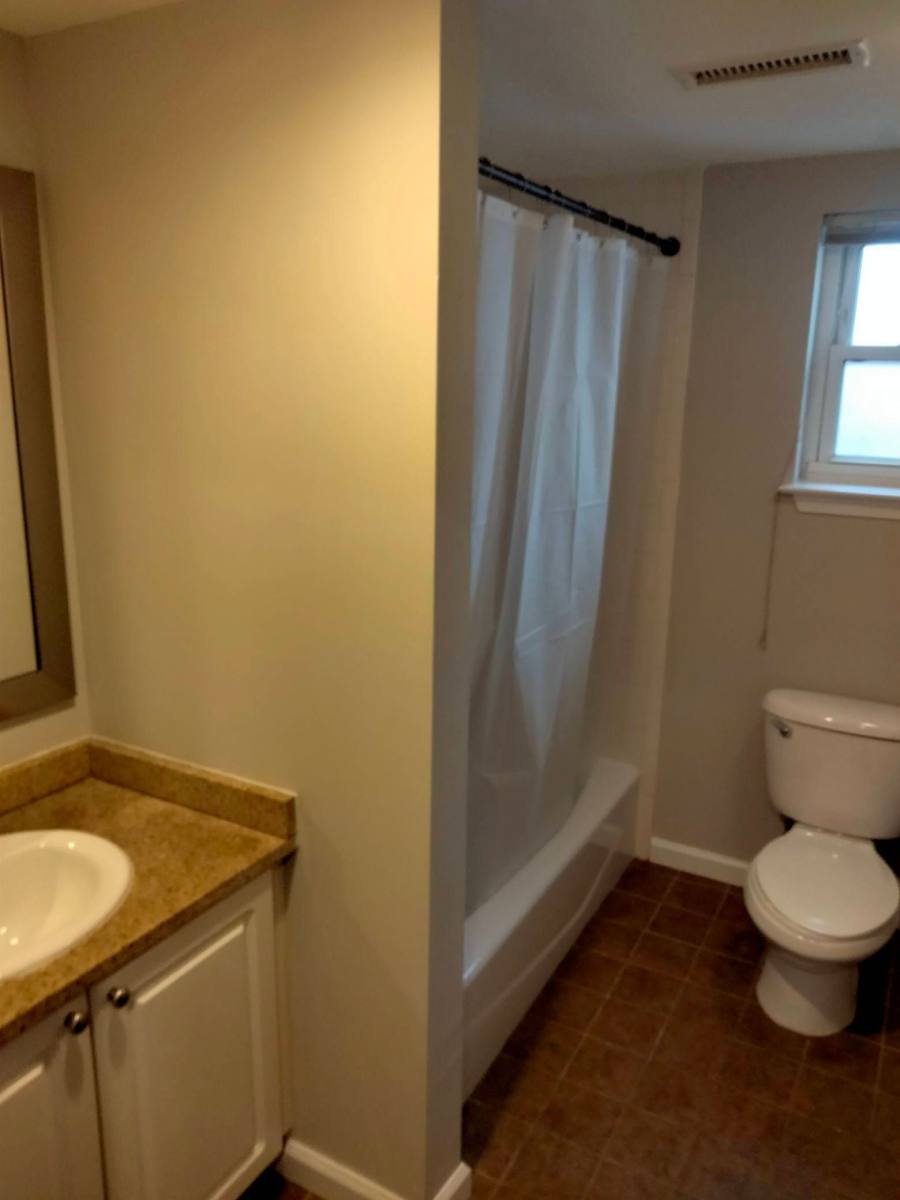 Apartment for rent at 21 Imlay St #3, Hartford, CT 06105