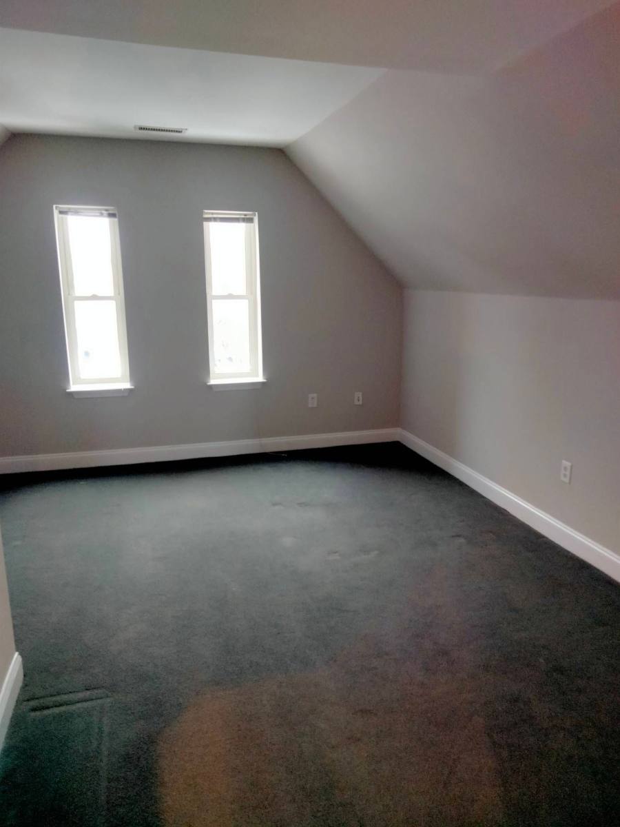 Apartment for rent at 21 Imlay St #3, Hartford, CT 06105