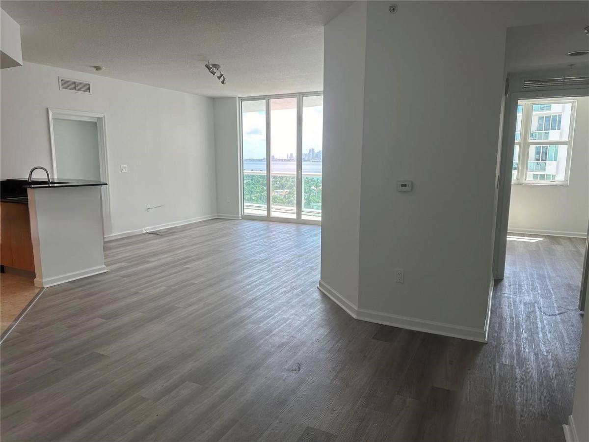 Apartment for rent at 7900 Harbor Island Dr #1404, Miami Beach, FL 33141