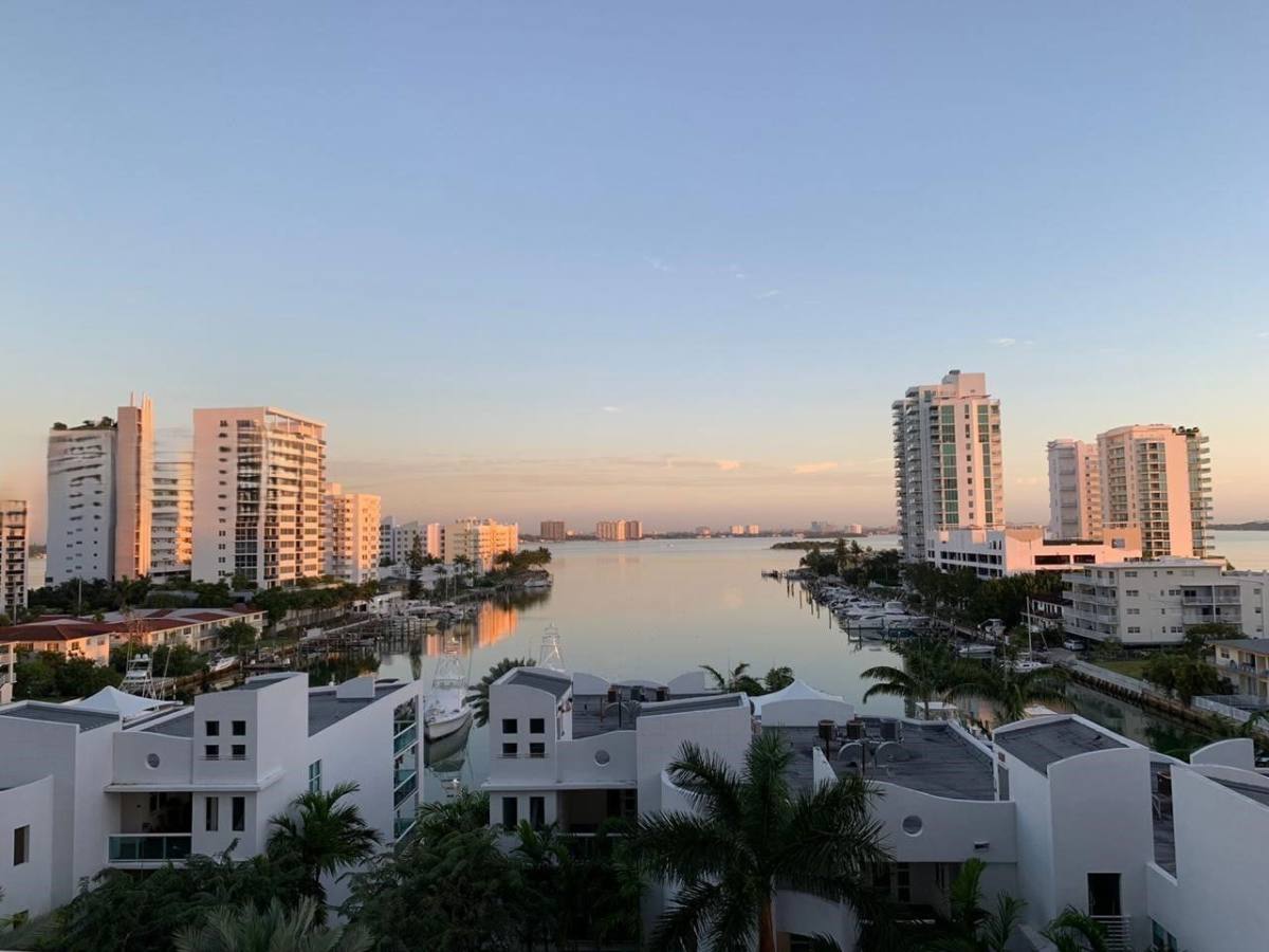 Apartment for rent at 7900 Harbor Island Dr #1404, Miami Beach, FL 33141