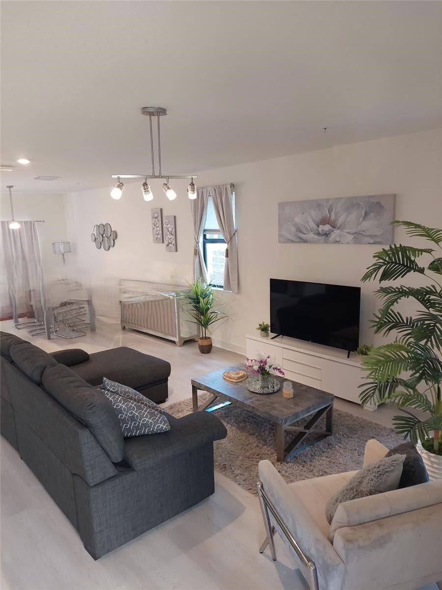 Townhouse for rent at 10407 NW 82nd St, Miami, FL 33178