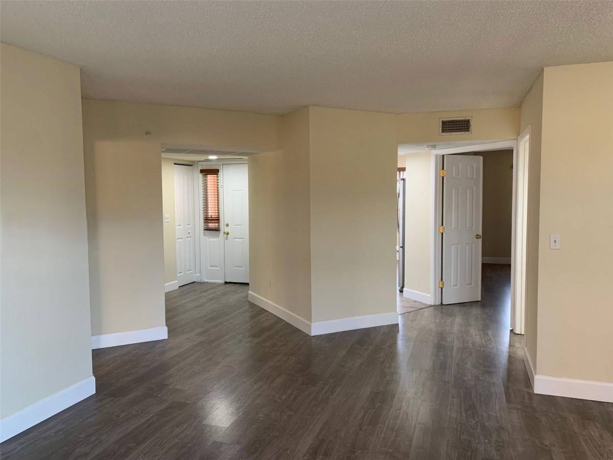 Apartment for rent at 2601 SE 19th Court, Homestead, FL 33035