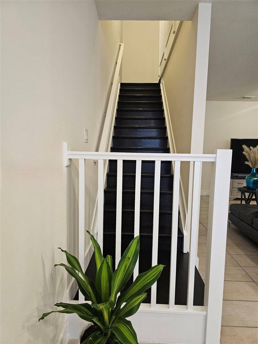 Townhouse for rent at 15816 NW 91st Ave, Hialeah, FL 33016
