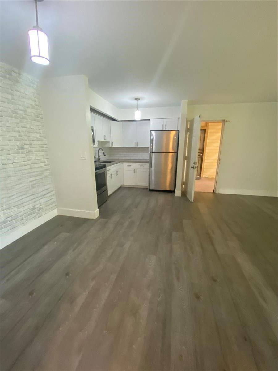 Apartment for rent at 18815 NW 62nd Ave, Hialeah, FL 33015