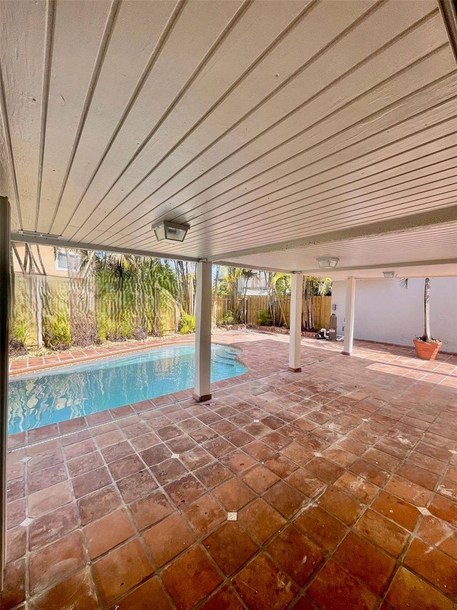 House for rent at 922 NW 106th Ave Circle, Miami, FL 33172