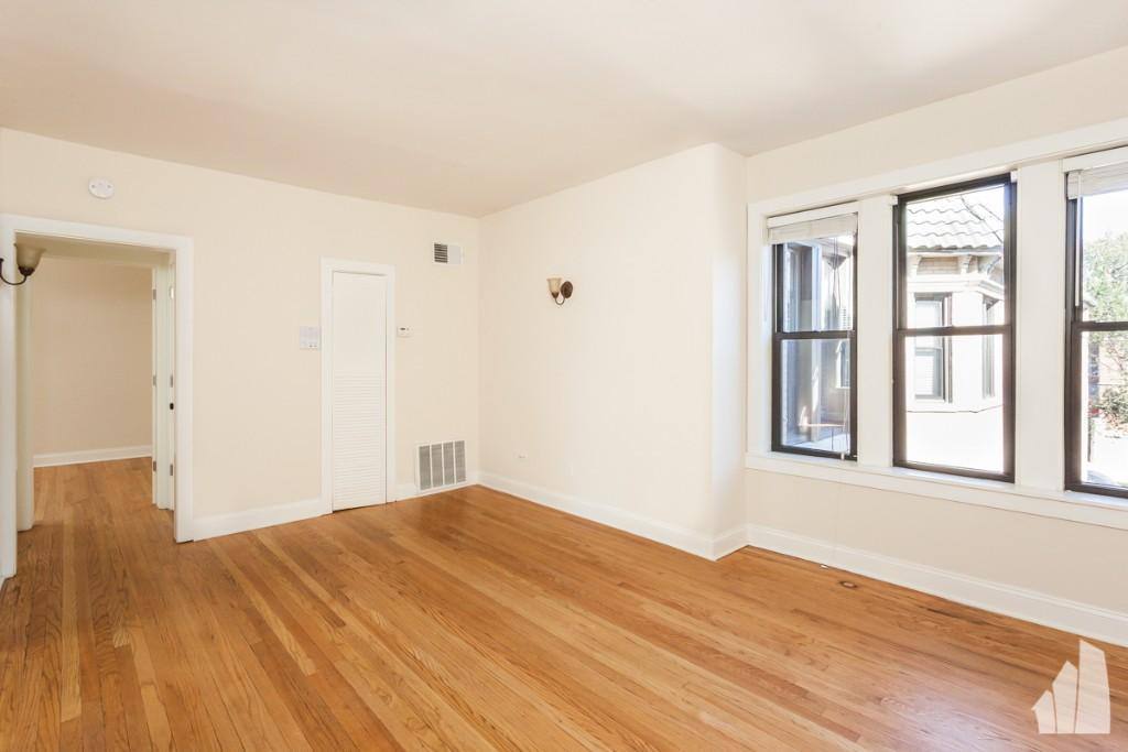 Apartment for rent at 4034 N Ashland #1E, Chicago, IL 60613