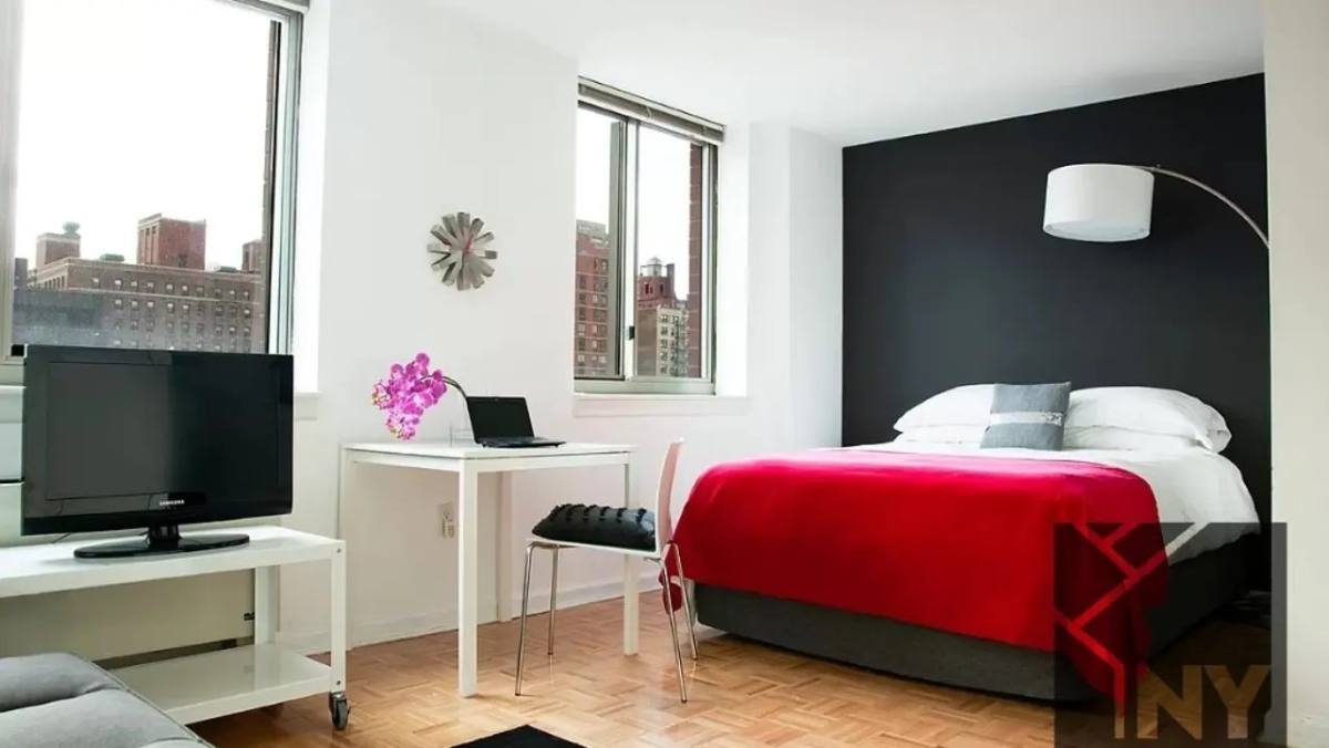 Apartment for rent at 475 9th Ave #22G, New York, NY 10018