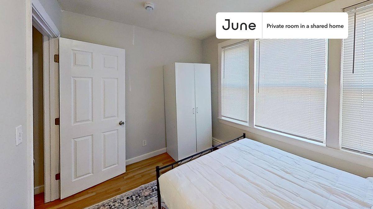 Apartment for rent at 94 Spring St #B, Cambridge, MA 02141