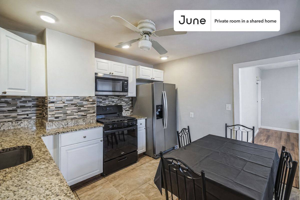 Apartment for rent at 94 Spring St #B, Cambridge, MA 02141