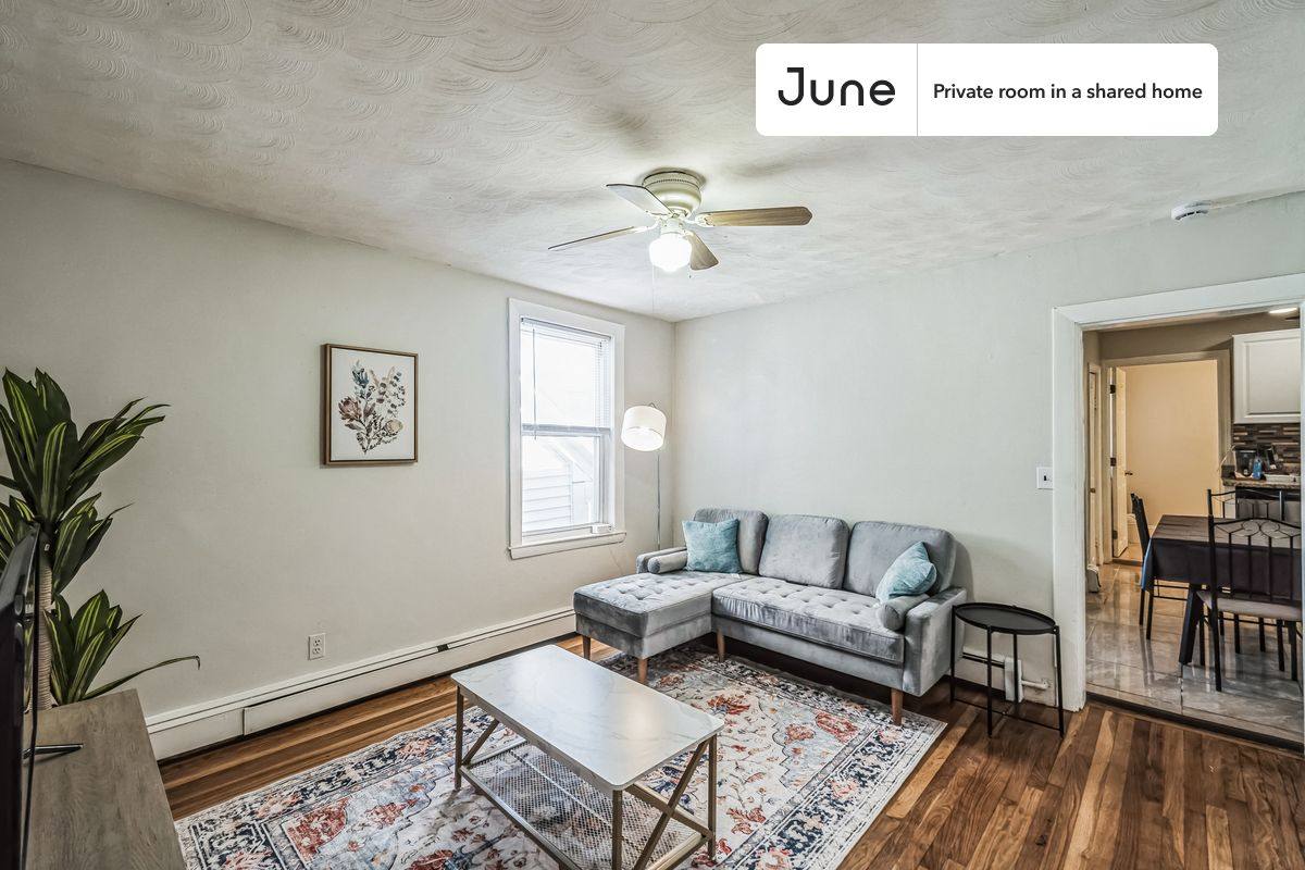 Apartment for rent at 94 Spring St #B, Cambridge, MA 02141