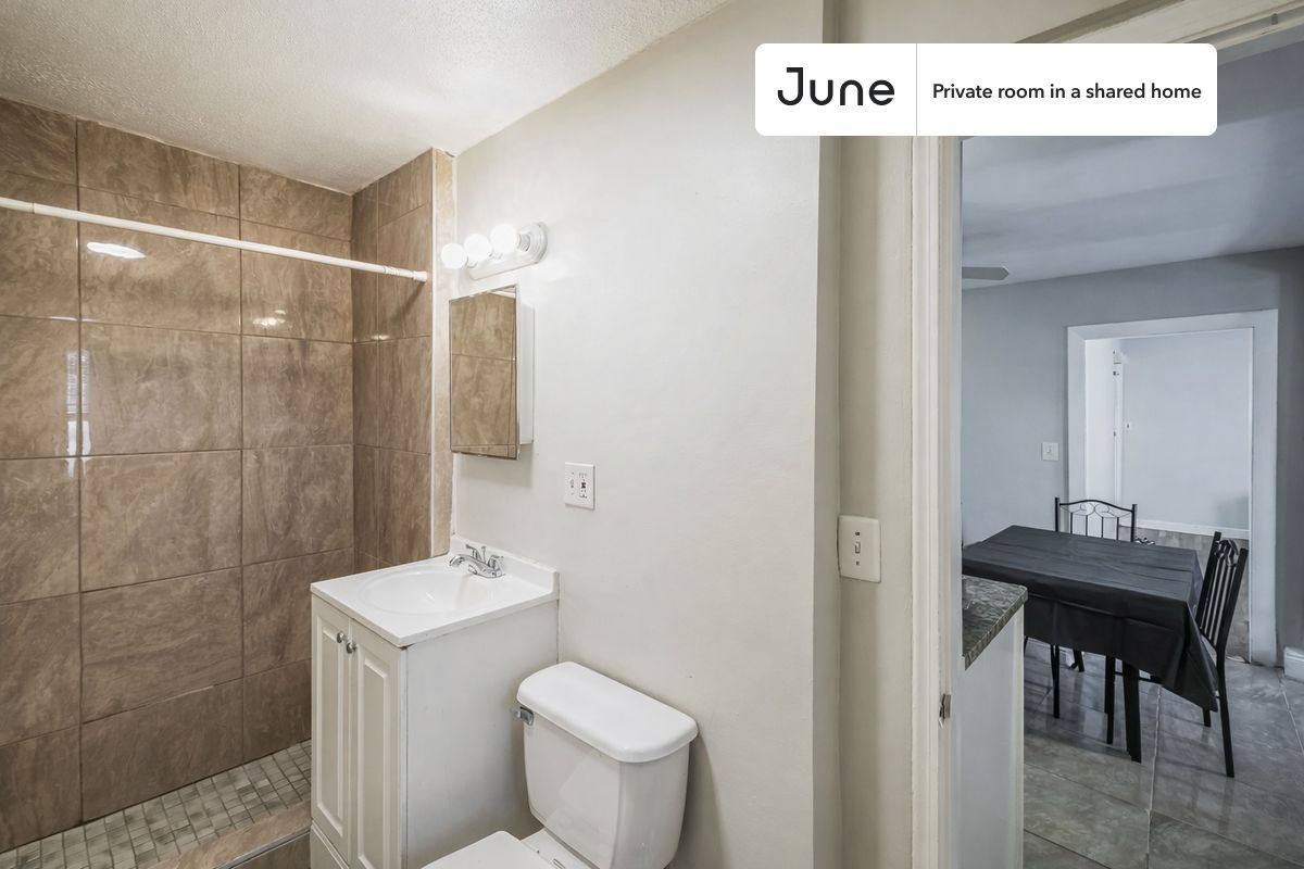 Apartment for rent at 94 Spring St #B, Cambridge, MA 02141