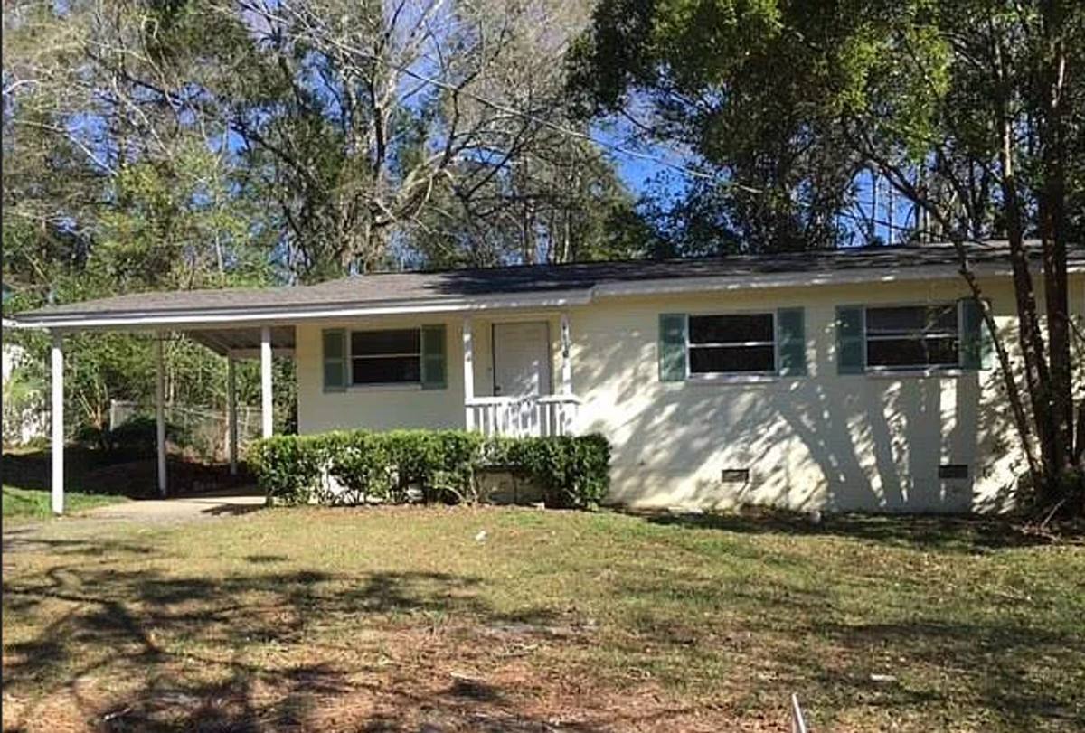 Apartment for rent at 1610 Airport Dr, Tallahassee, FL 32304