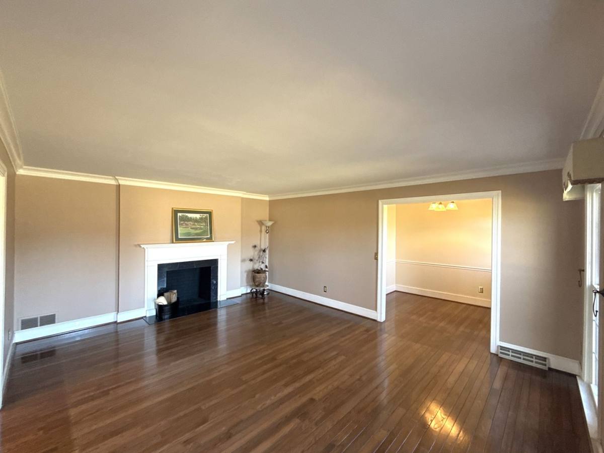 House for rent at 218 Fairway Dr, Shelby, NC 28150