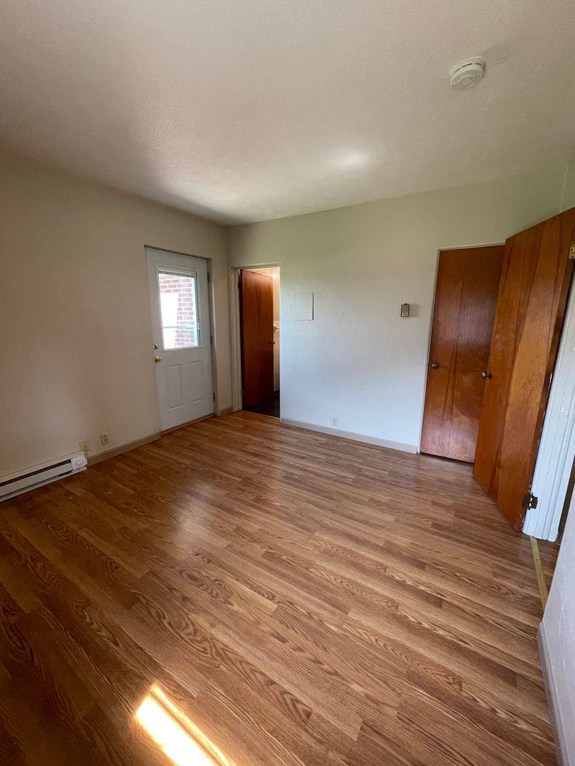 Apartment for rent at 815 W Columbia St, Flora, IN 46929