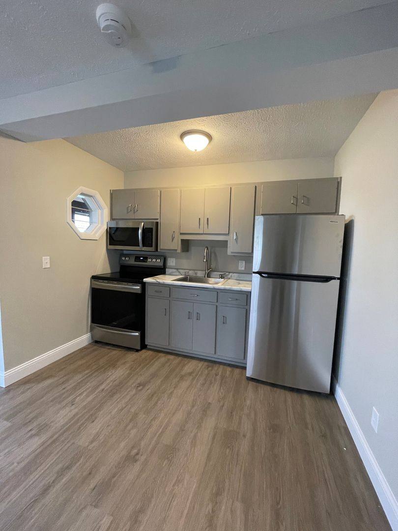Apartment for rent at 815 W Columbia St, Flora, IN 46929
