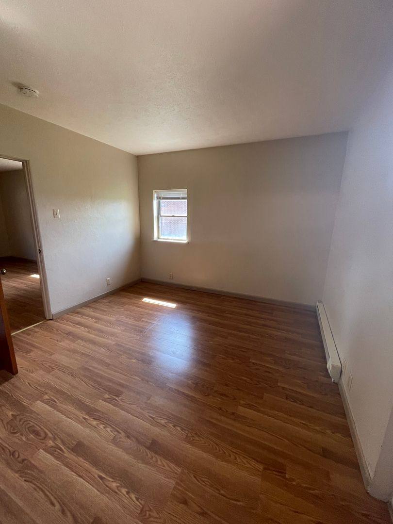 Apartment for rent at 815 W Columbia St, Flora, IN 46929