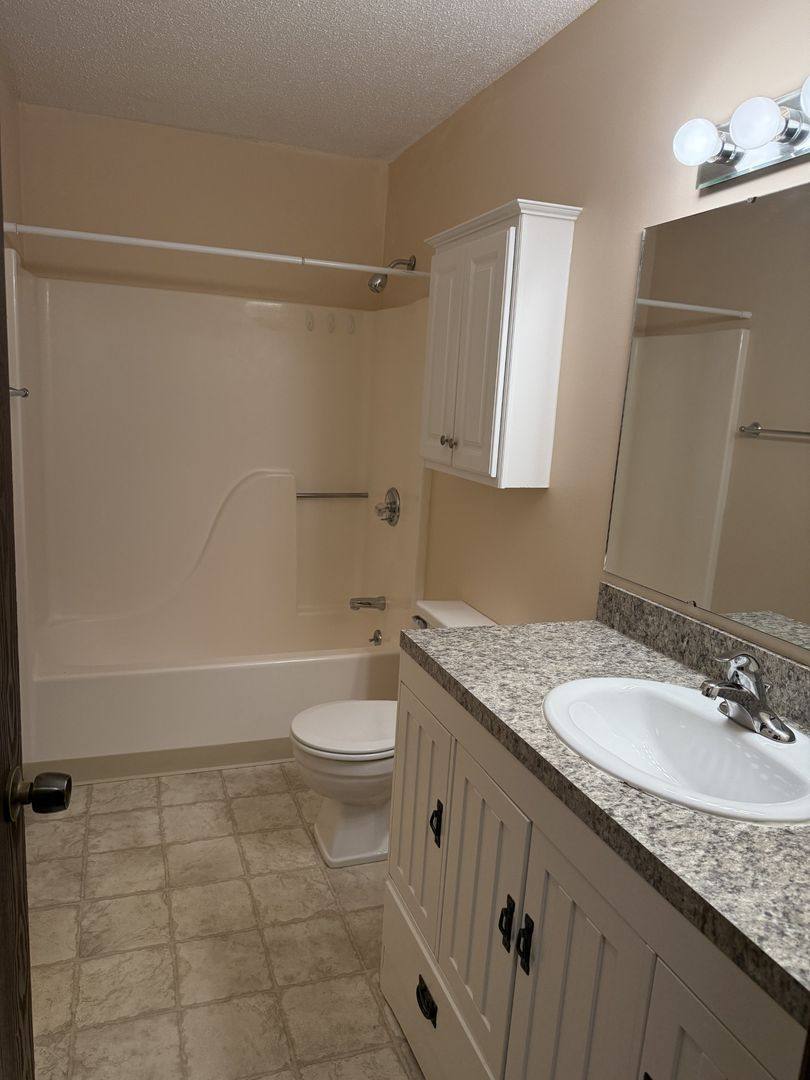 Apartment for rent at 6245 Normandy Dr, Saginaw, MI 48638