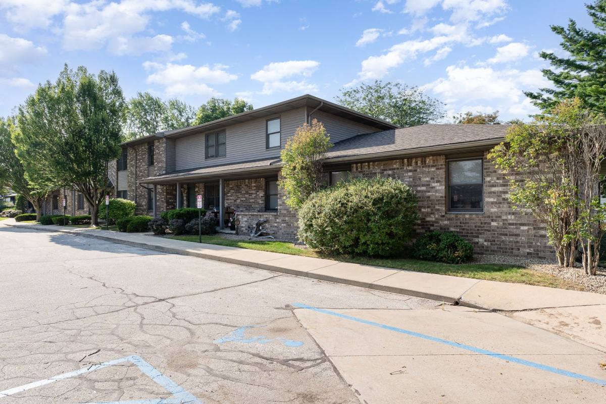 Apartment for rent at 6263 Normandy Dr, Saginaw, MI 48638