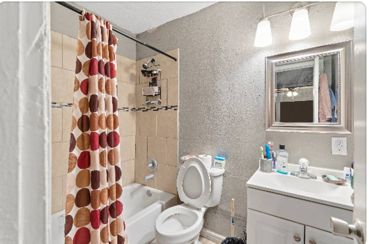 Apartment for rent at 3122 Culebra Rd, San Antonio, TX 78228